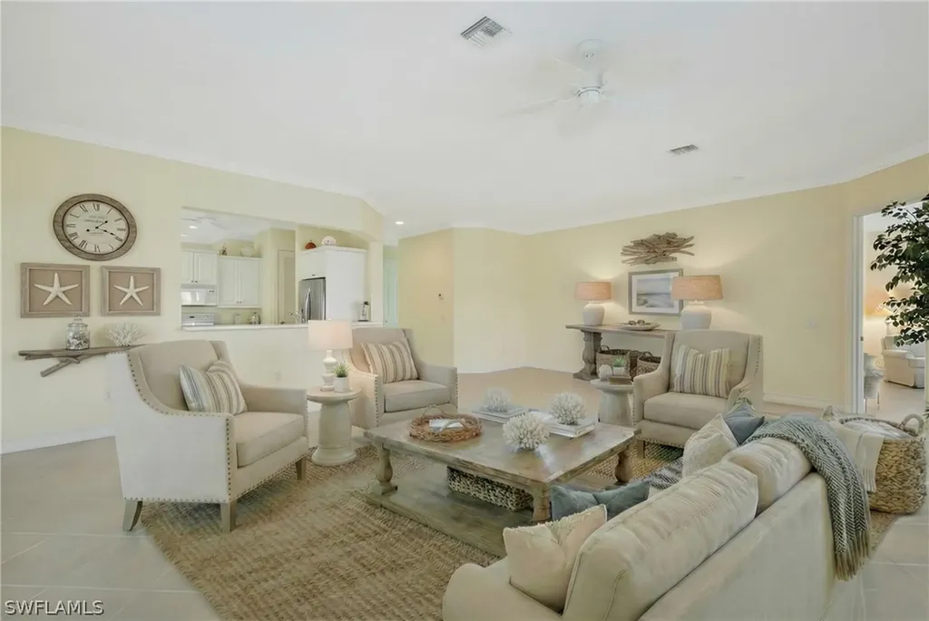 5025 Blauvelt Way Naples FL 34105