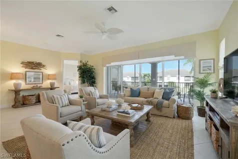 5025 Blauvelt Way Naples FL 34105