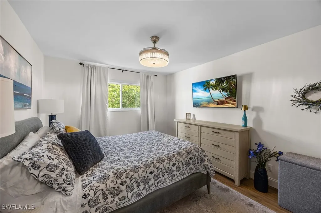 766 Central Avenue Naples FL 34102