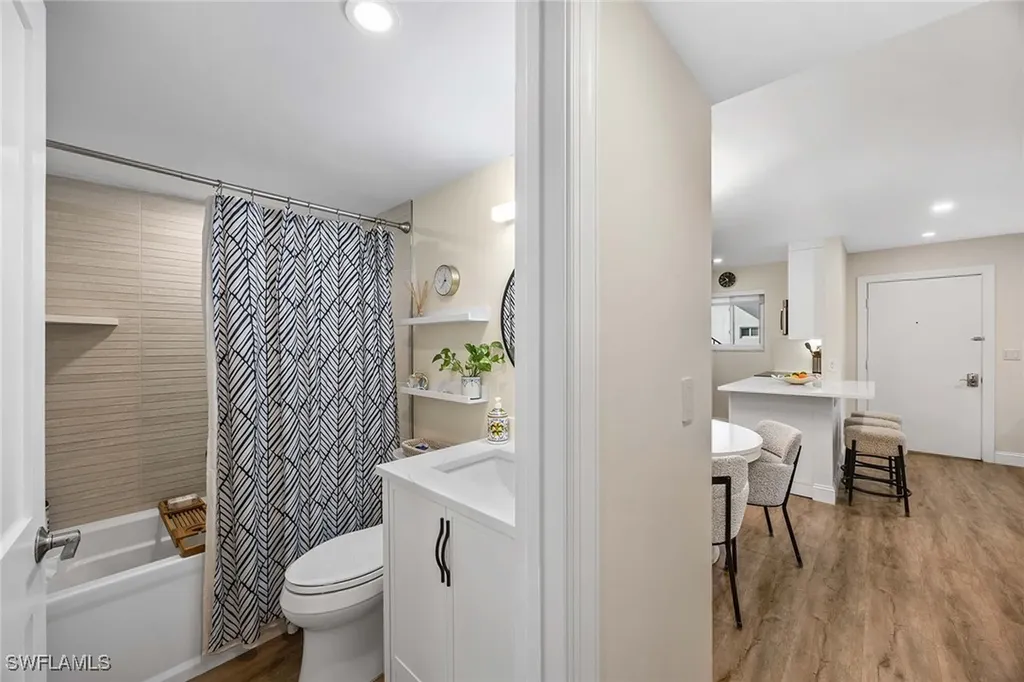 766 Central Avenue Naples FL 34102