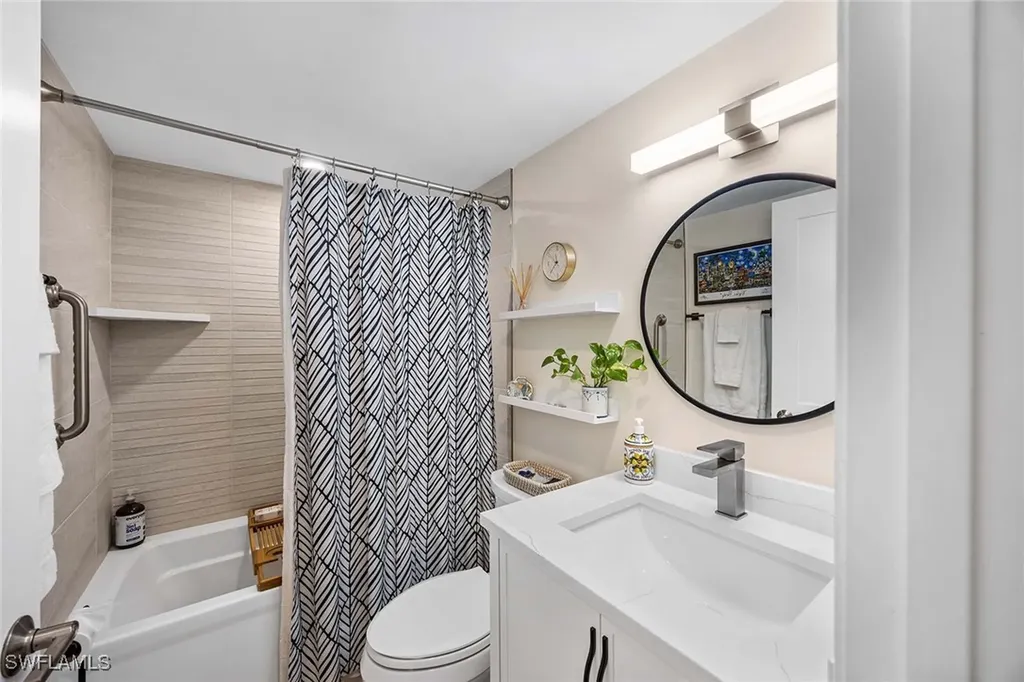 766 Central Avenue Naples FL 34102