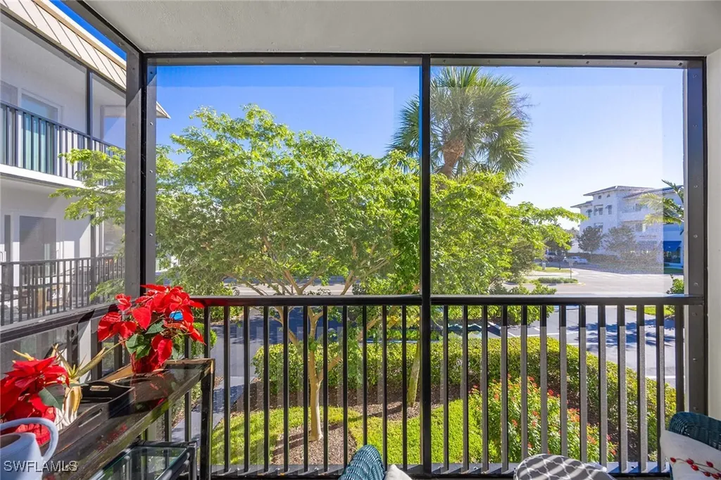 766 Central Avenue Naples FL 34102