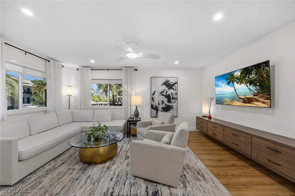 766 Central Avenue Naples FL 34102