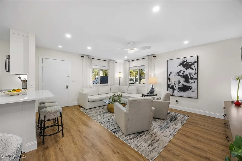 766 Central Avenue Naples FL 34102