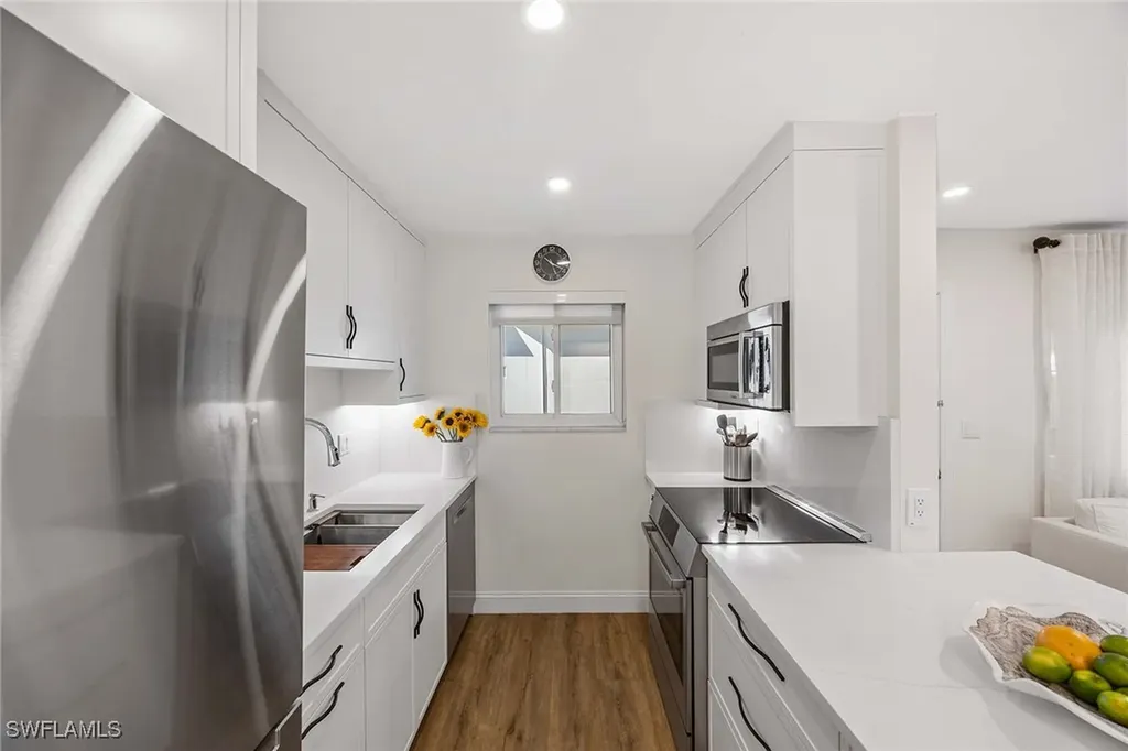 766 Central Avenue Naples FL 34102