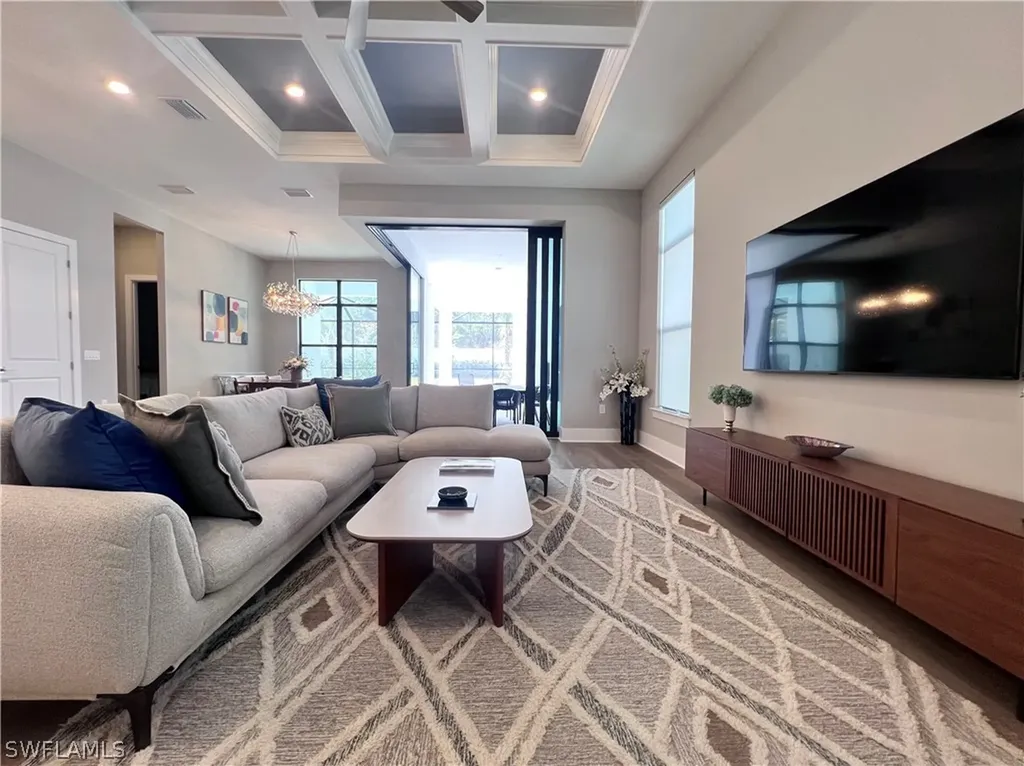 9124 Raintree Street Naples FL 34114