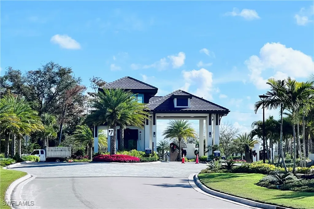 9124 Raintree Street Naples FL 34114