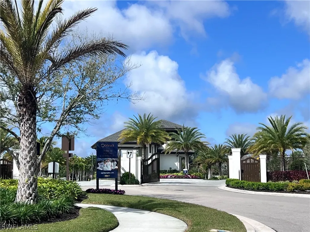 9124 Raintree Street Naples FL 34114