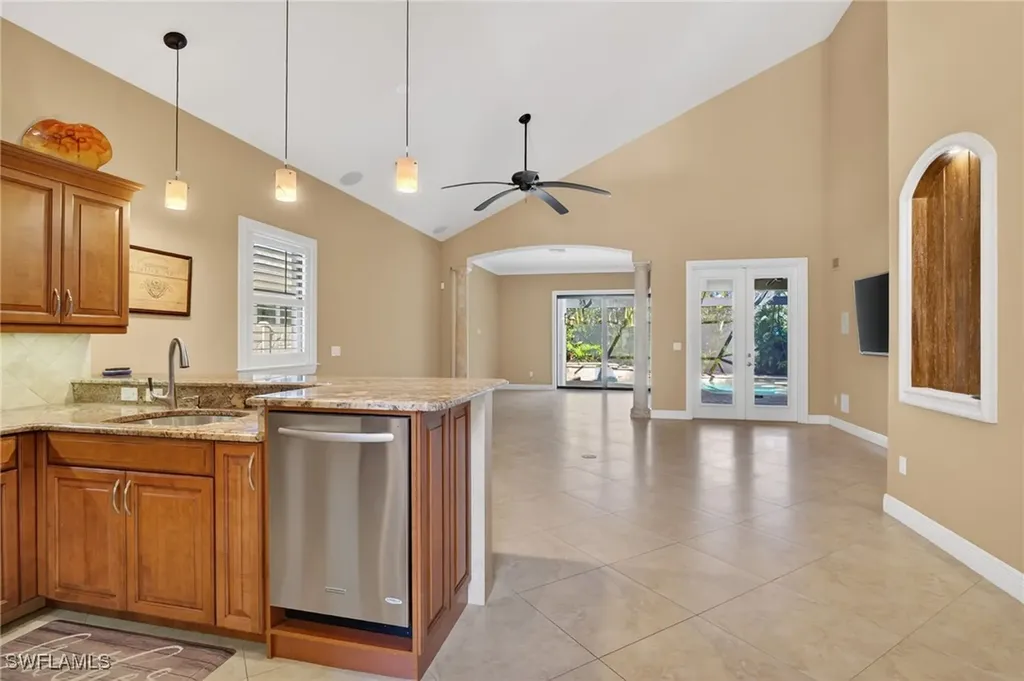 559 93rd Avenue N Naples FL 34108