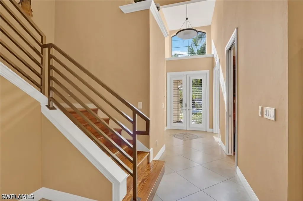 559 93rd Avenue N Naples FL 34108