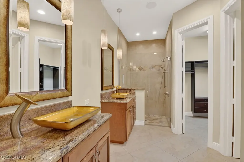 559 93rd Avenue N Naples FL 34108