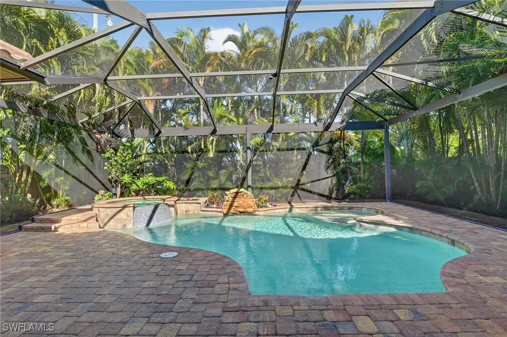 559 93rd Avenue N Naples FL 34108