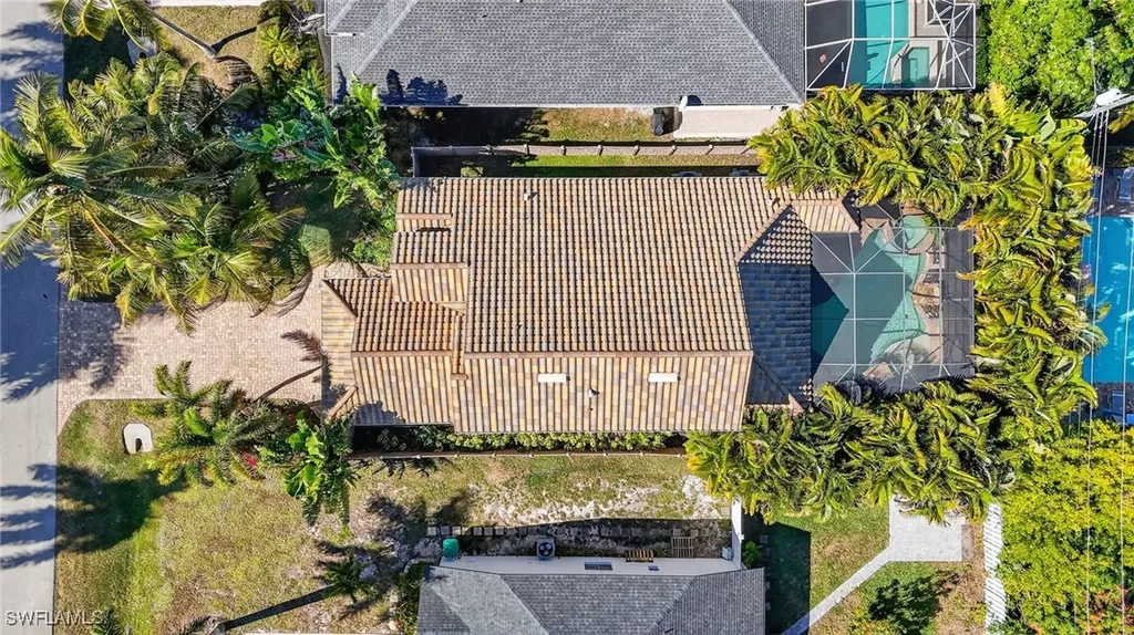 559 93rd Avenue N Naples FL 34108