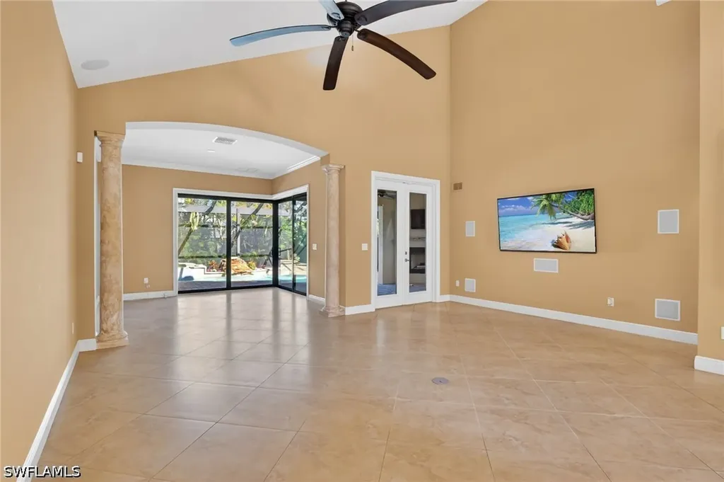 559 93rd Avenue N Naples FL 34108