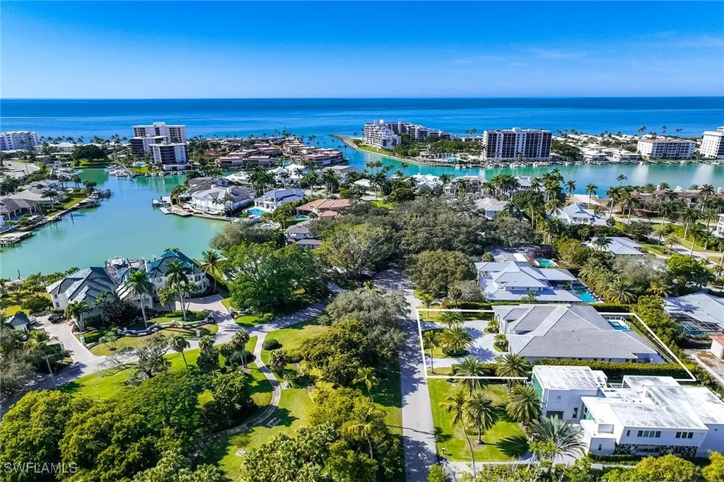 375 Bow Line Drive Naples FL 34103