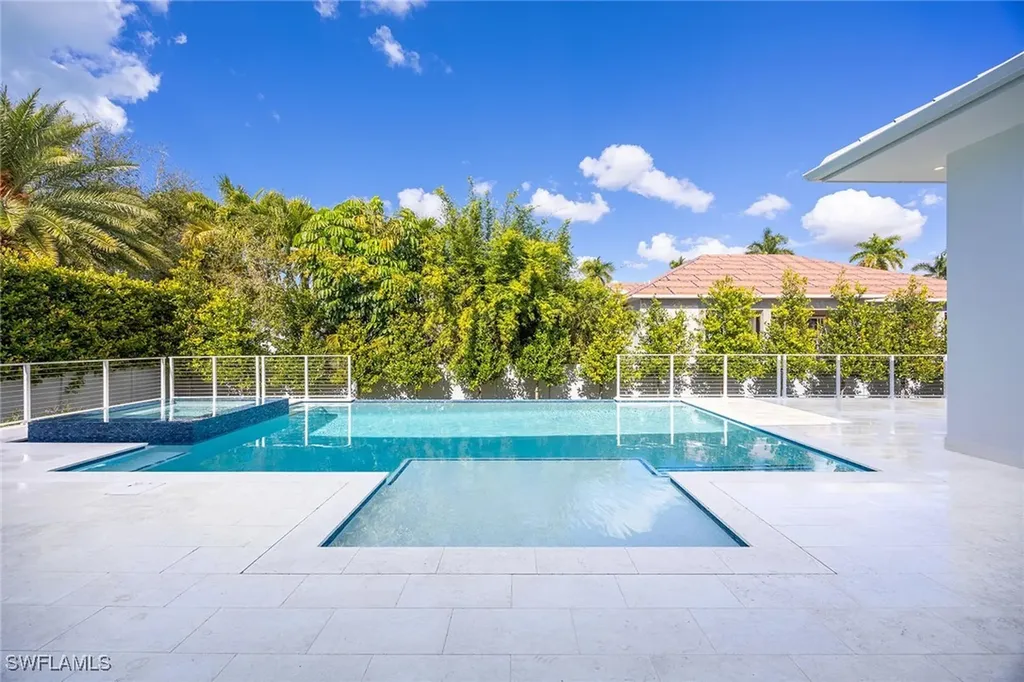 375 Bow Line Drive Naples FL 34103