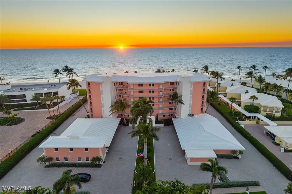 2401 Gulf Shore Boulevard N Naples FL 34103