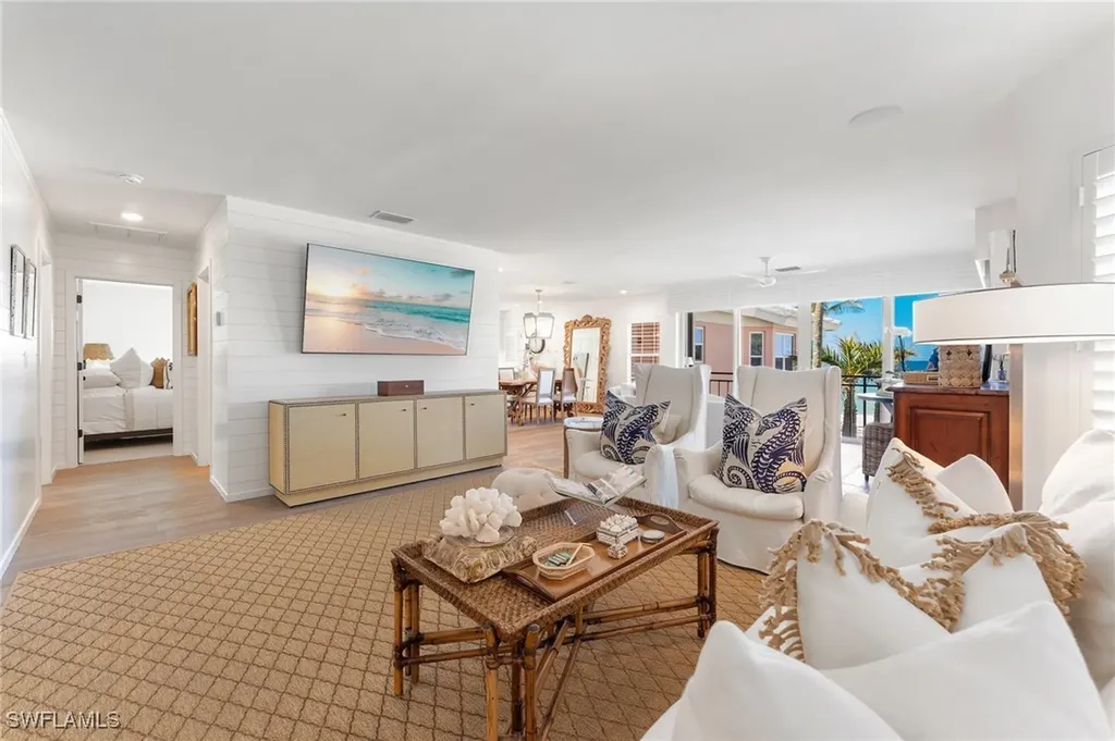 2401 Gulf Shore Boulevard N Naples FL 34103