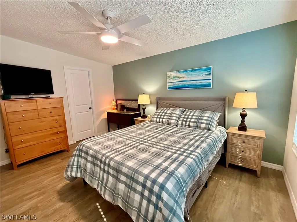 158 Seven Seas Way Naples FL 34104