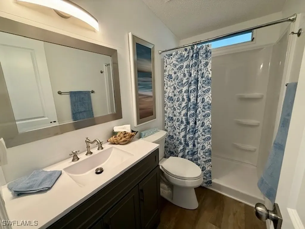 158 Seven Seas Way Naples FL 34104