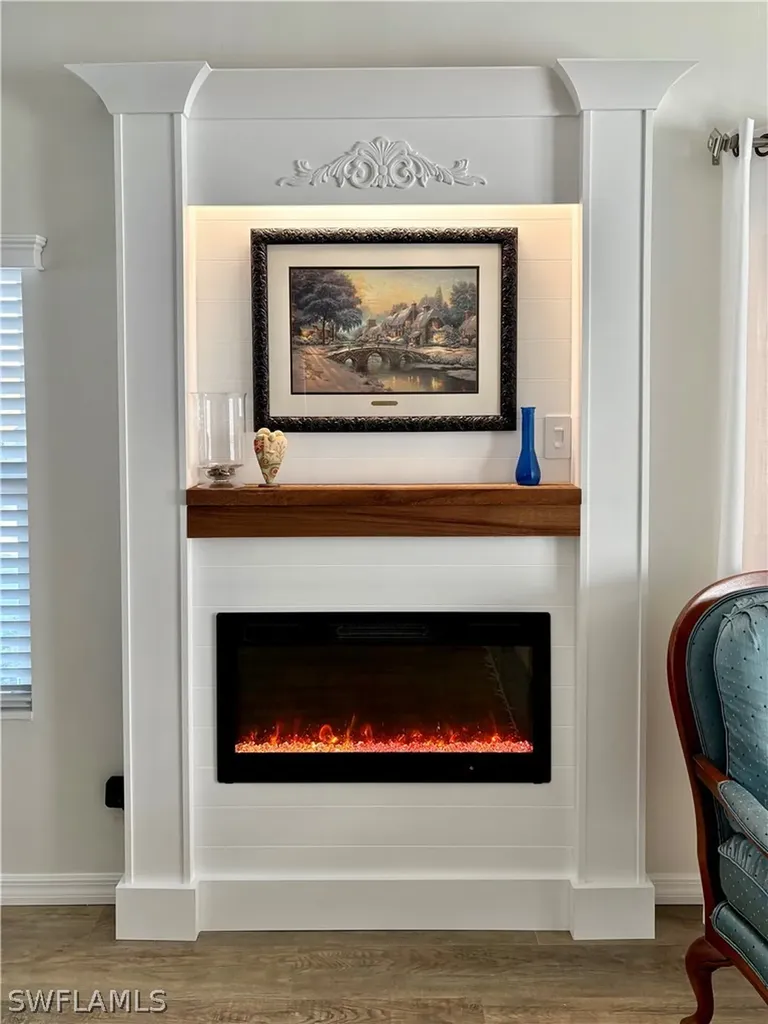 158 Seven Seas Way Naples FL 34104