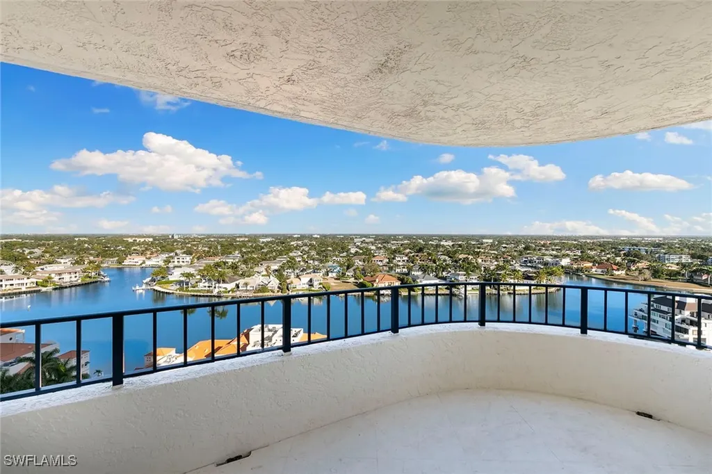 4451 Gulf Shore Boulevard N Naples FL 34103