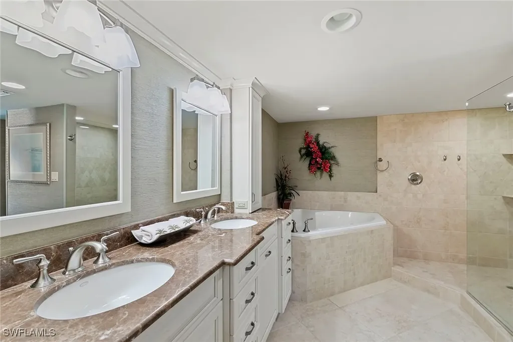 4451 Gulf Shore Boulevard N Naples FL 34103