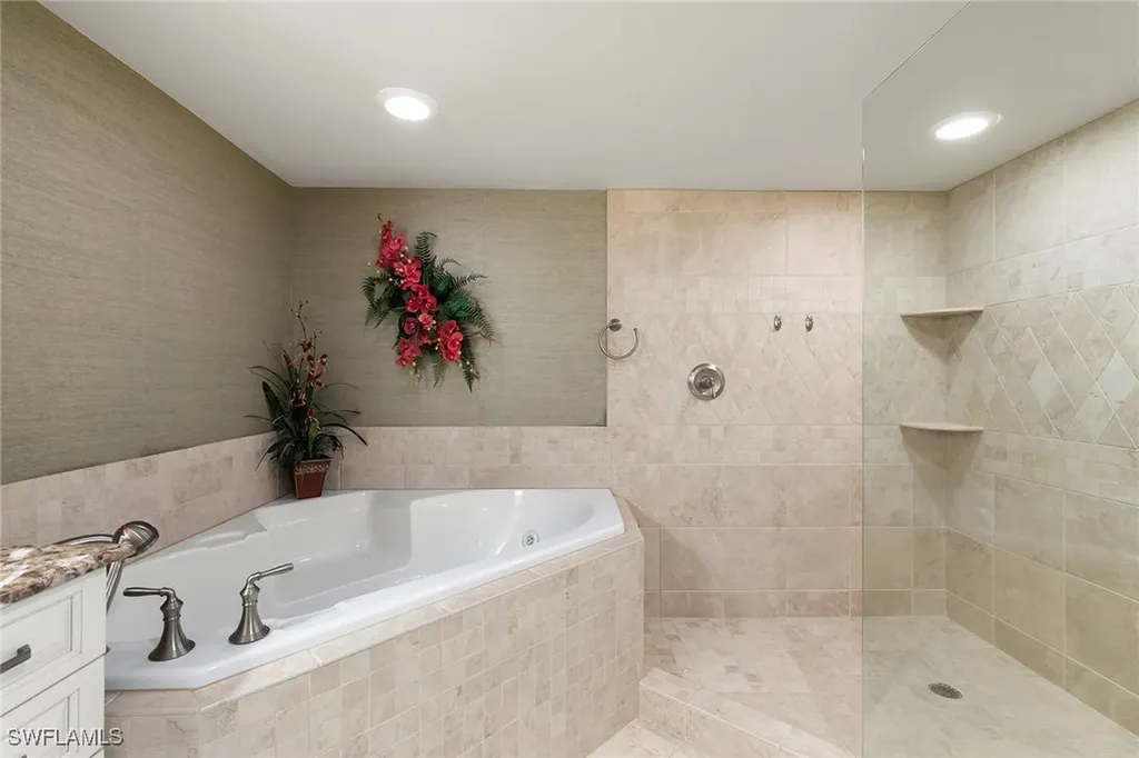4451 Gulf Shore Boulevard N Naples FL 34103