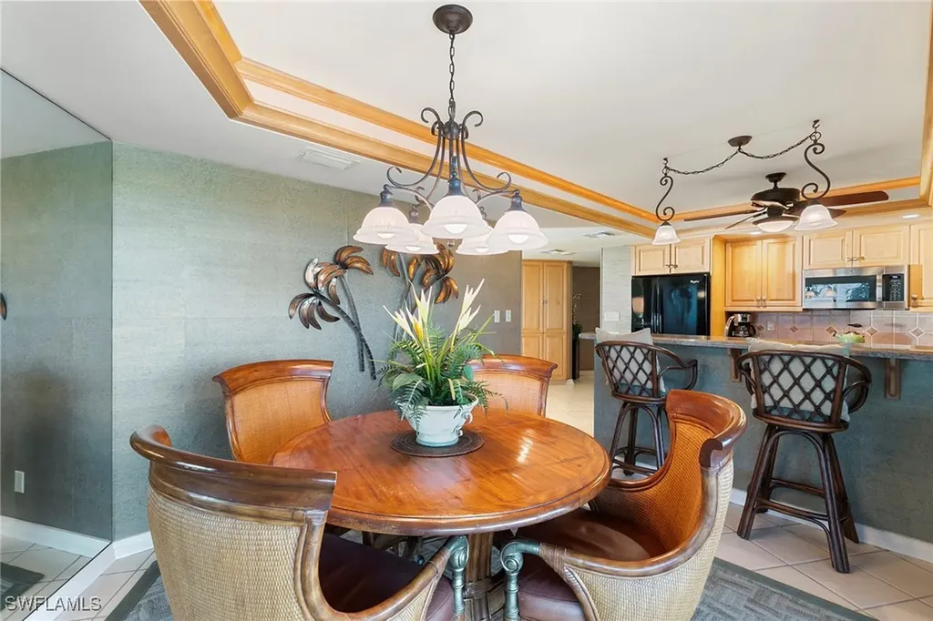 4451 Gulf Shore Boulevard N Naples FL 34103