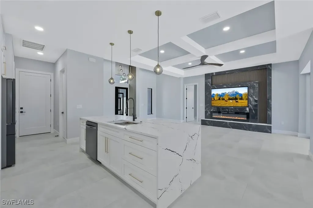 2017 SW 31st Terrace Cape Coral FL 33914