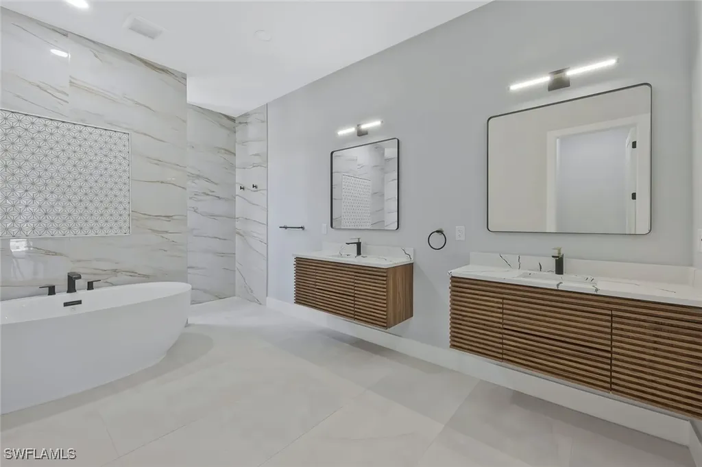 2017 SW 31st Terrace Cape Coral FL 33914