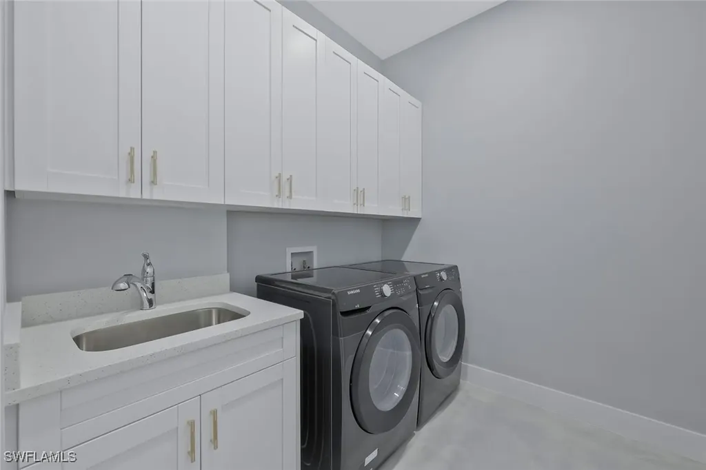 2017 SW 31st Terrace Cape Coral FL 33914