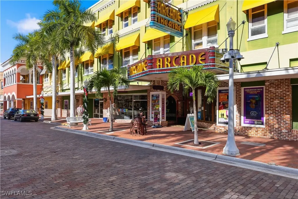 2260 1st Street Fort Myers FL 33901