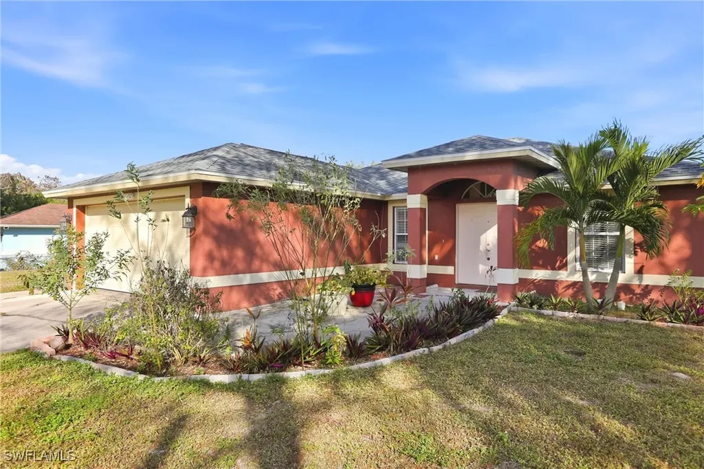 130 6th Street NE Naples FL 34120