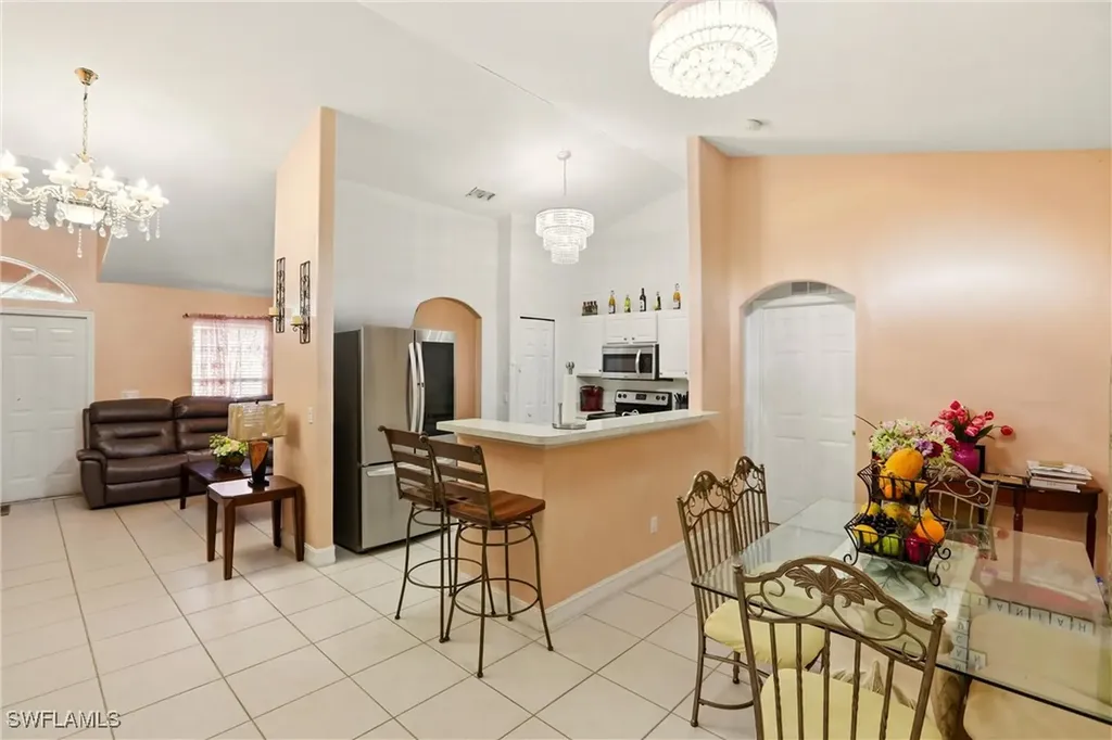 130 6th Street NE Naples FL 34120