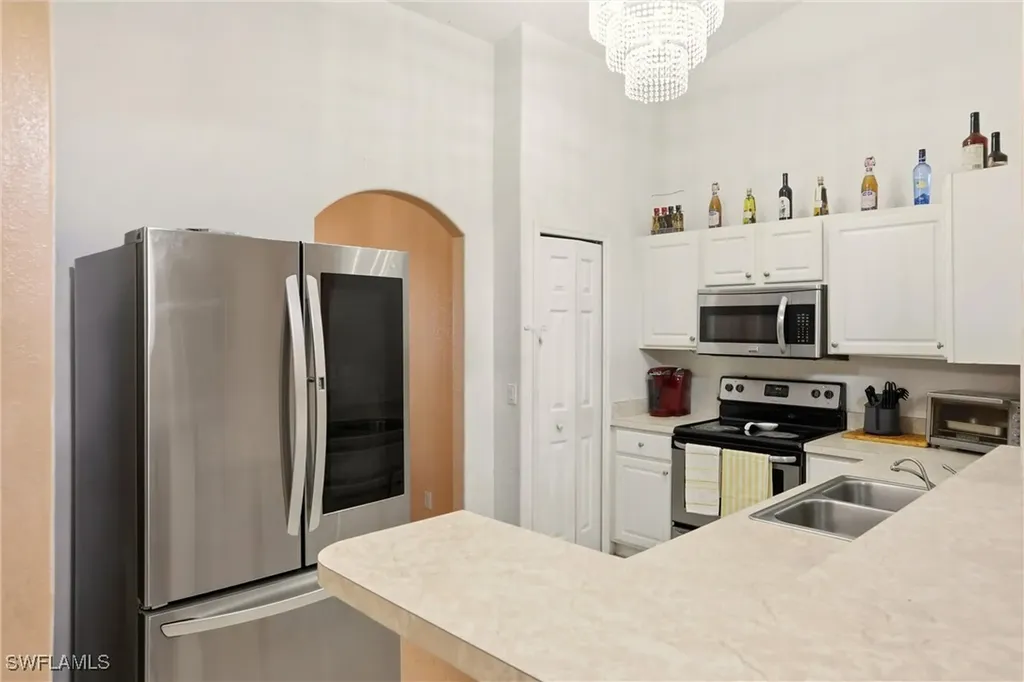 130 6th Street NE Naples FL 34120