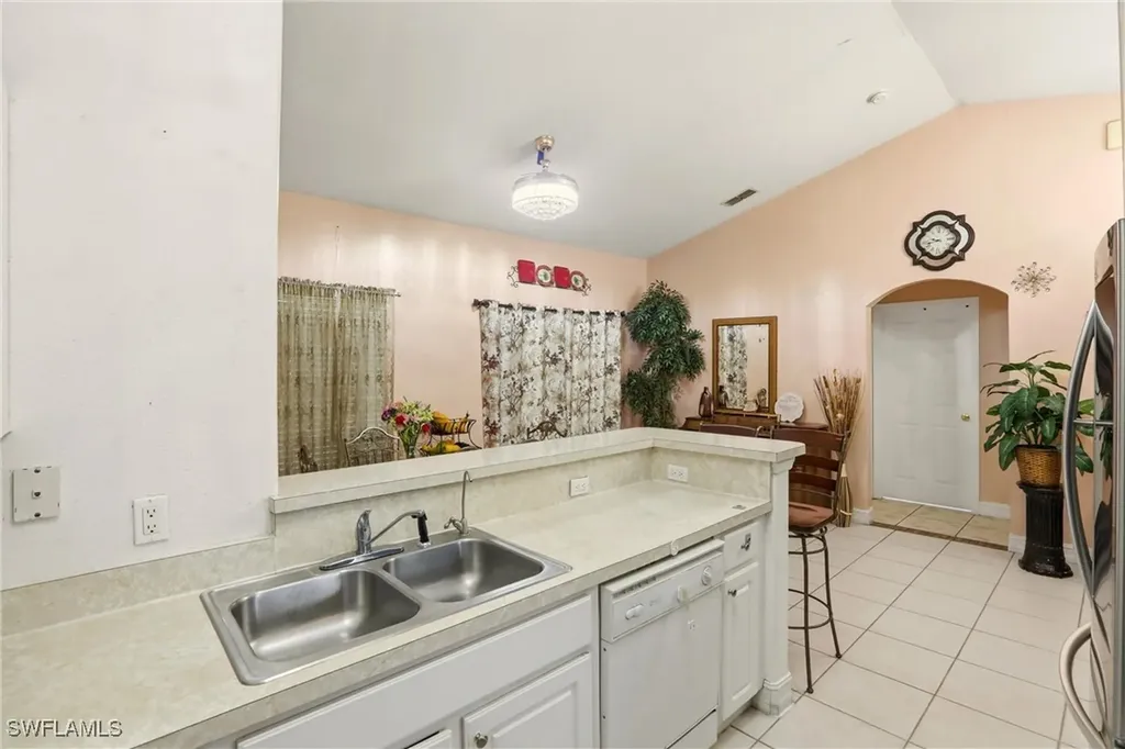 130 6th Street NE Naples FL 34120