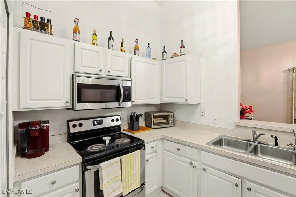 130 6th Street NE Naples FL 34120