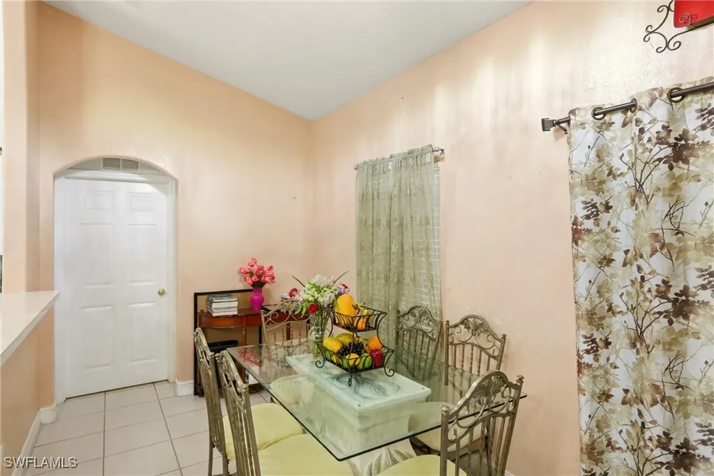 130 6th Street NE Naples FL 34120