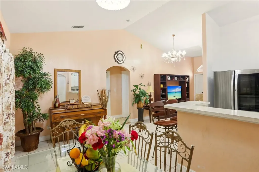 130 6th Street NE Naples FL 34120