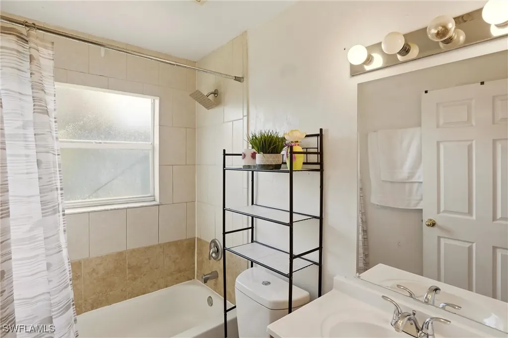 130 6th Street NE Naples FL 34120