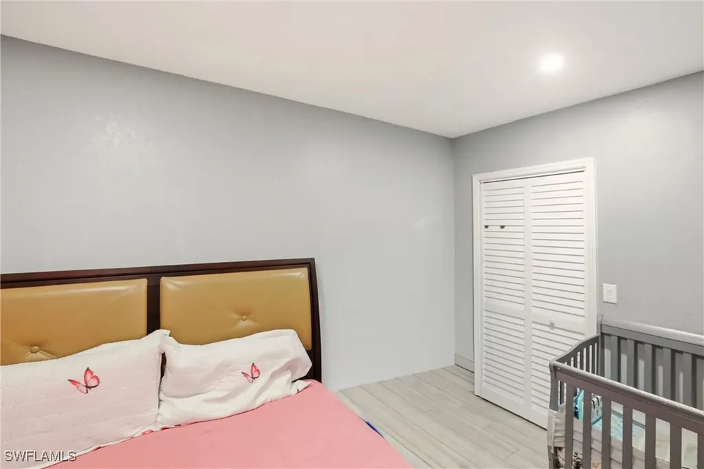 130 6th Street NE Naples FL 34120
