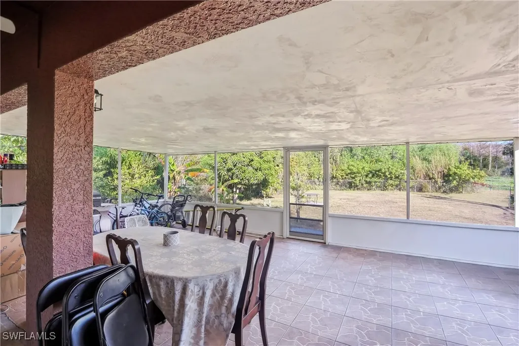 130 6th Street NE Naples FL 34120