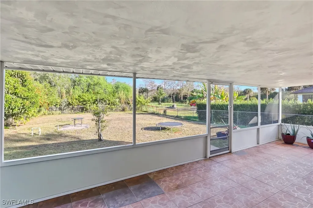 130 6th Street NE Naples FL 34120