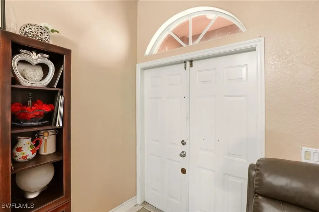 130 6th Street NE Naples FL 34120