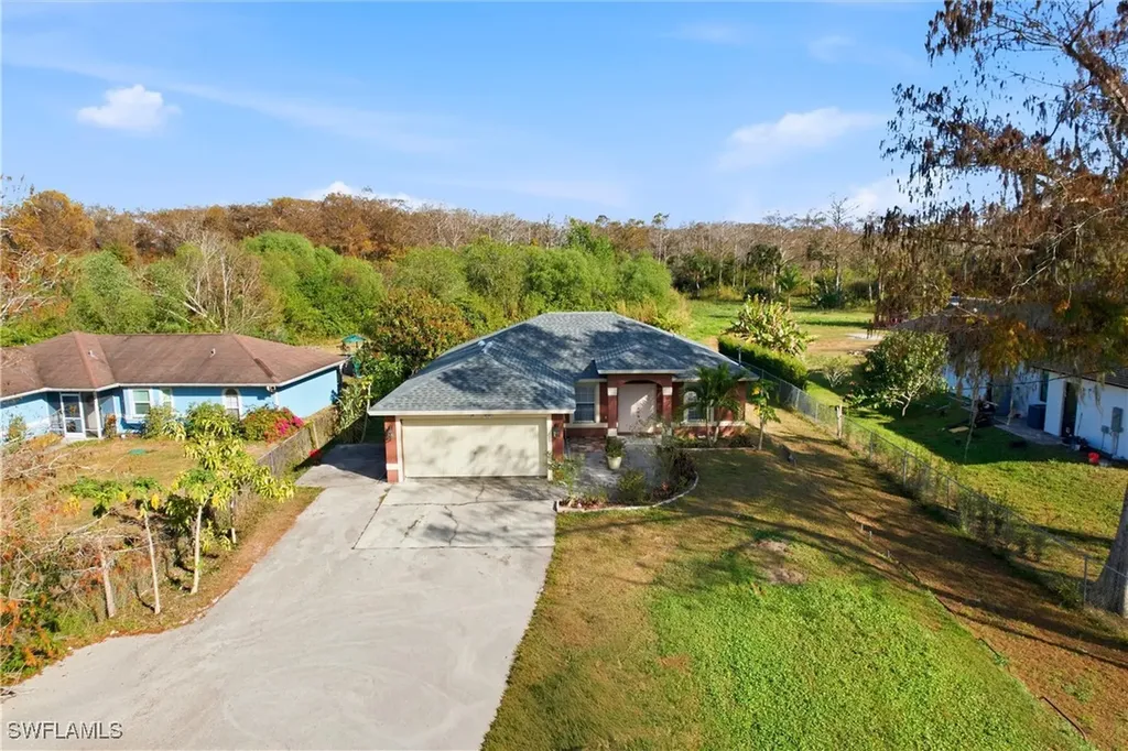 130 6th Street NE Naples FL 34120