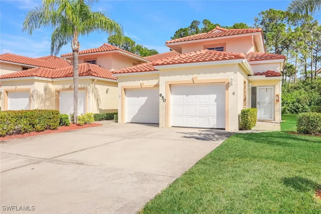 Naples FL, 650 Luisa Lane, Unit 4