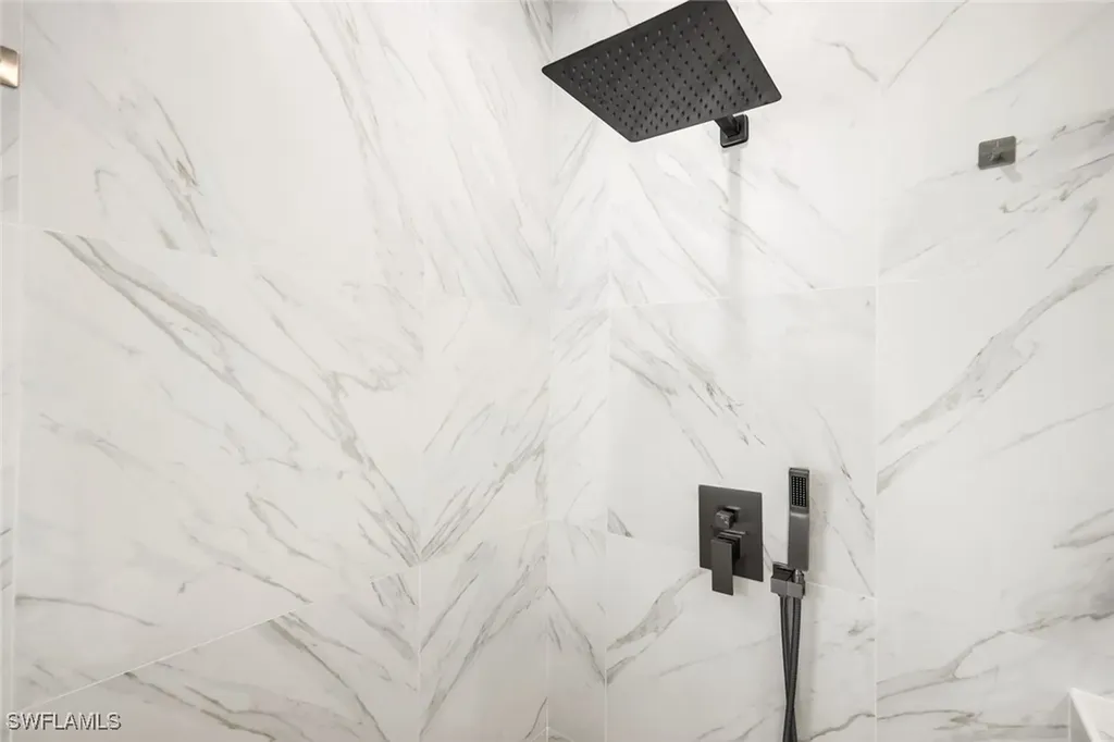 650 Luisa Lane Naples FL 34104