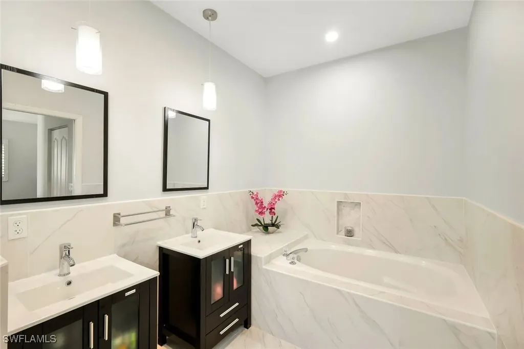 650 Luisa Lane Naples FL 34104