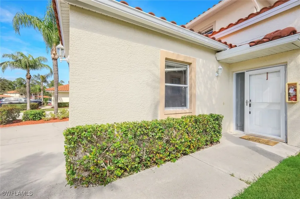 650 Luisa Lane Naples FL 34104